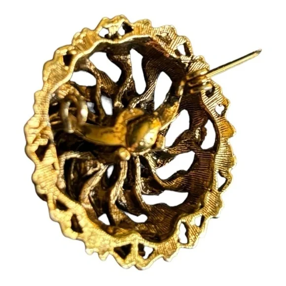 Vintage 12 Karat Gold Emerald and Sapphire Domed Brooch 1 x 1 Flower Brooch